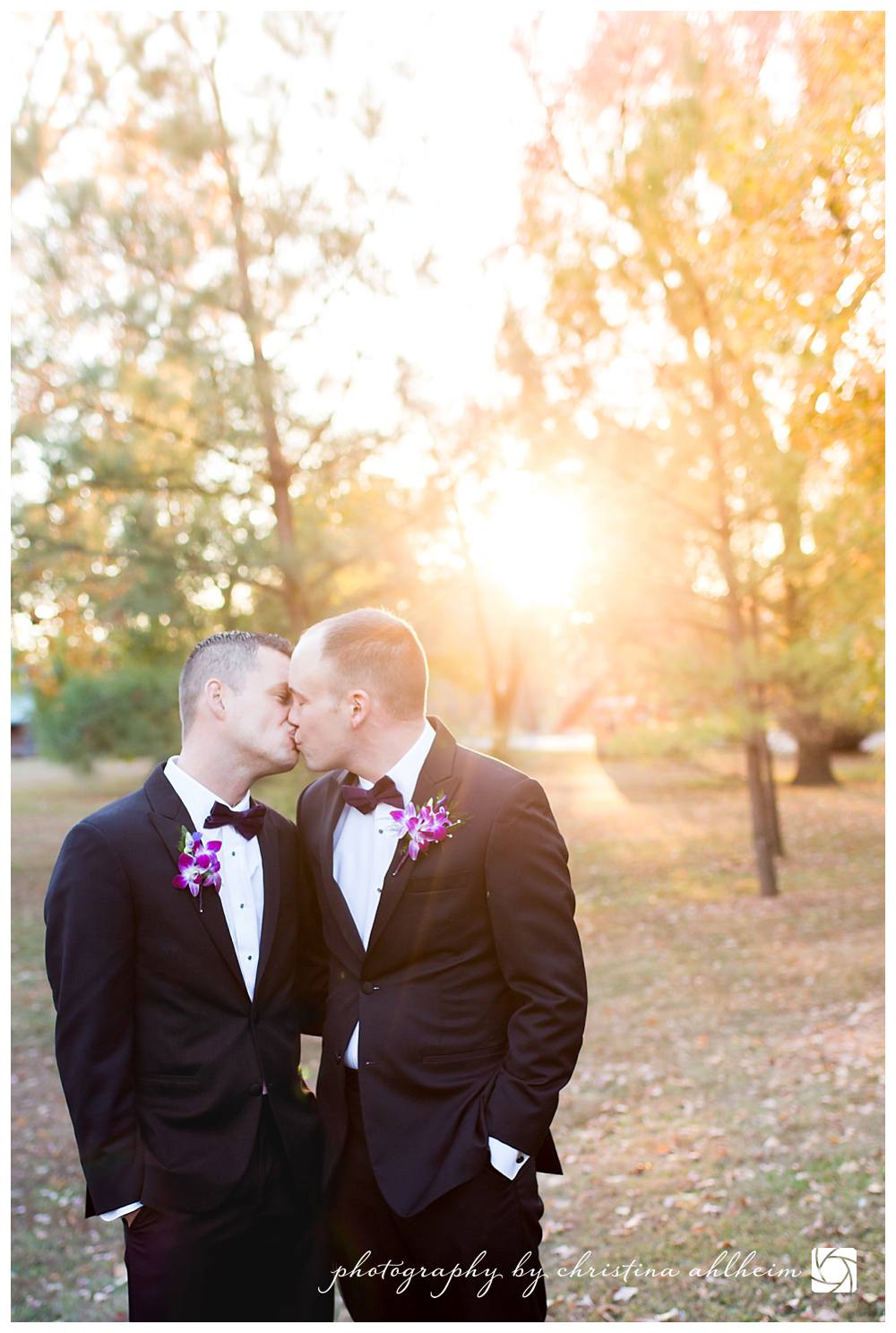 St.-Louis-LGBT-Wedding-Photographer-Tower-Grove-Park-JoshJohn-4