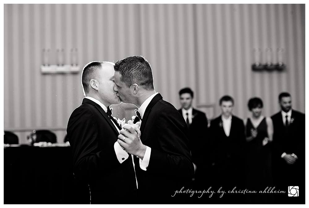 St.-Louis-LGBT-Wedding-Photographer-Tower-Grove-Park-JoshJohn-482