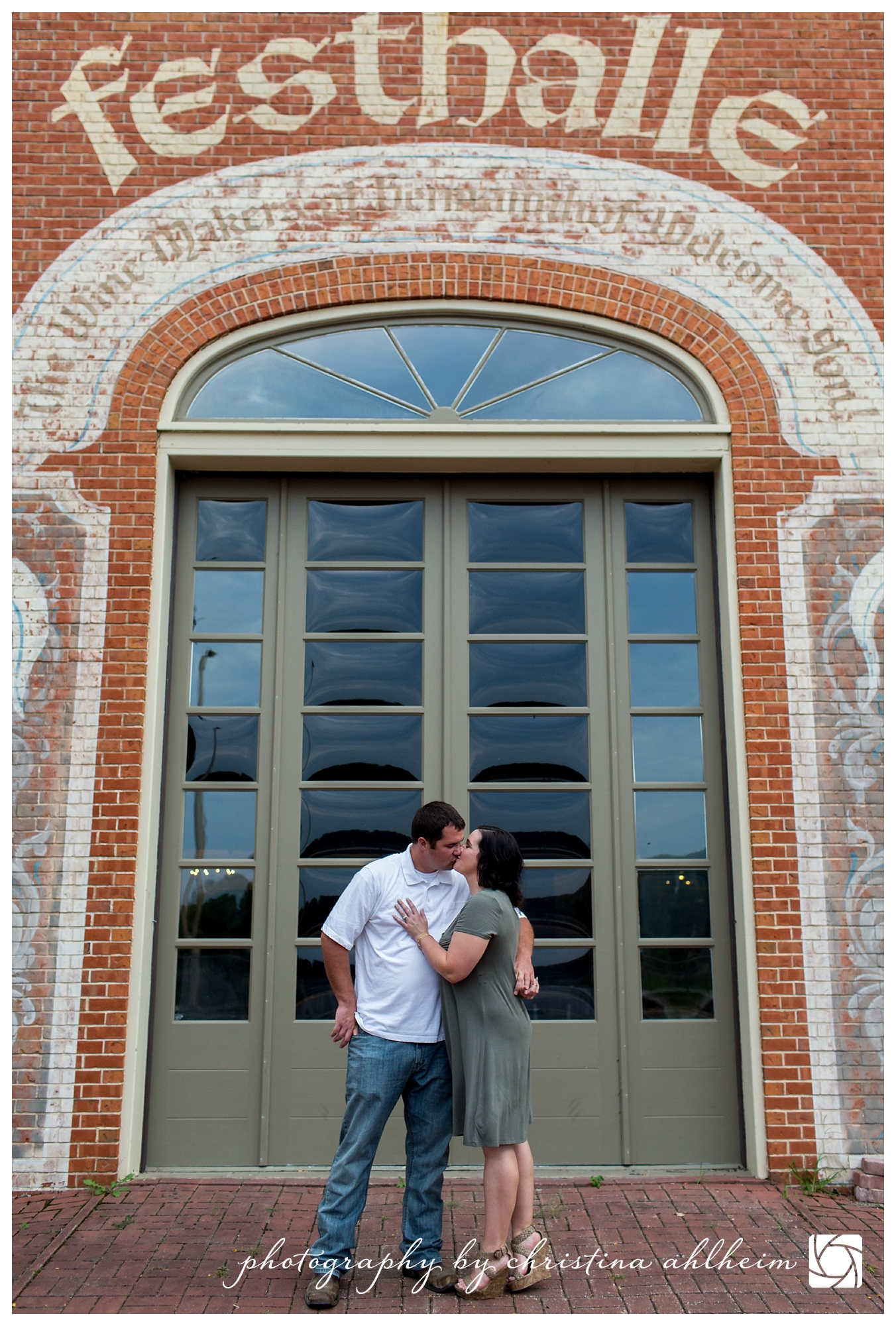 Downtown_Hermann_Missouri_Engagement_Photographer-KristenBrent-64