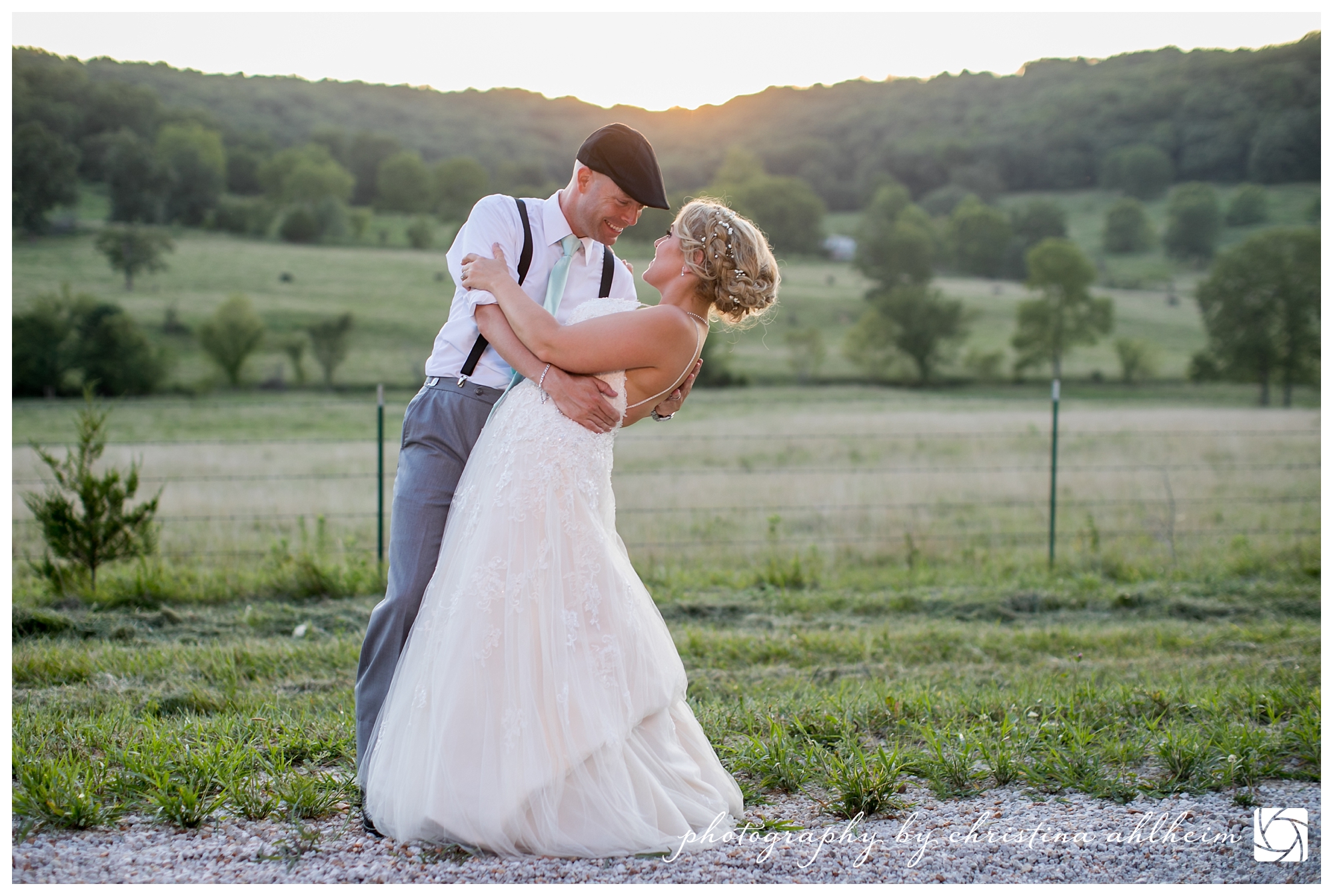 Little Piney Lodge Hermann Wedding Photographer