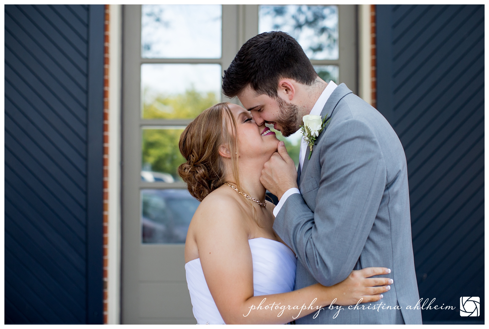 Hermann-Hill-Missouri-Wedding-Photography-JessicaJoeRyan-1