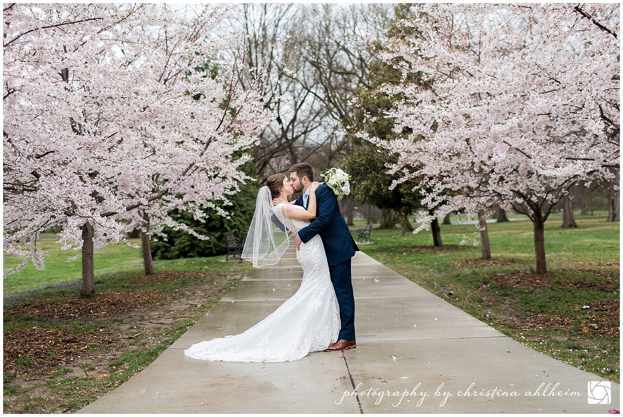 St Louis Spring Wedding Photographer Old Post Office