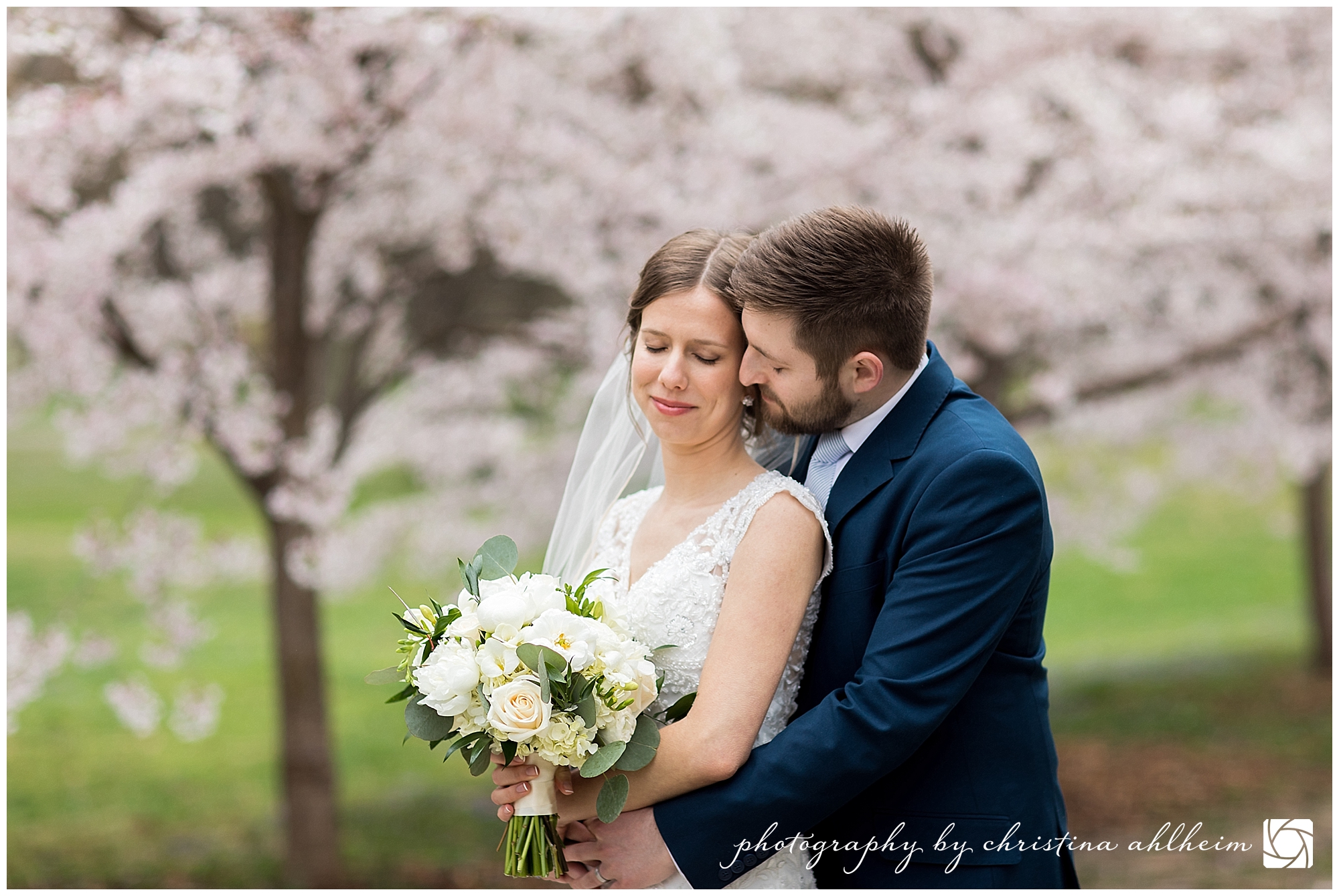 St Louis Spring Wedding Photographer Old Post Office