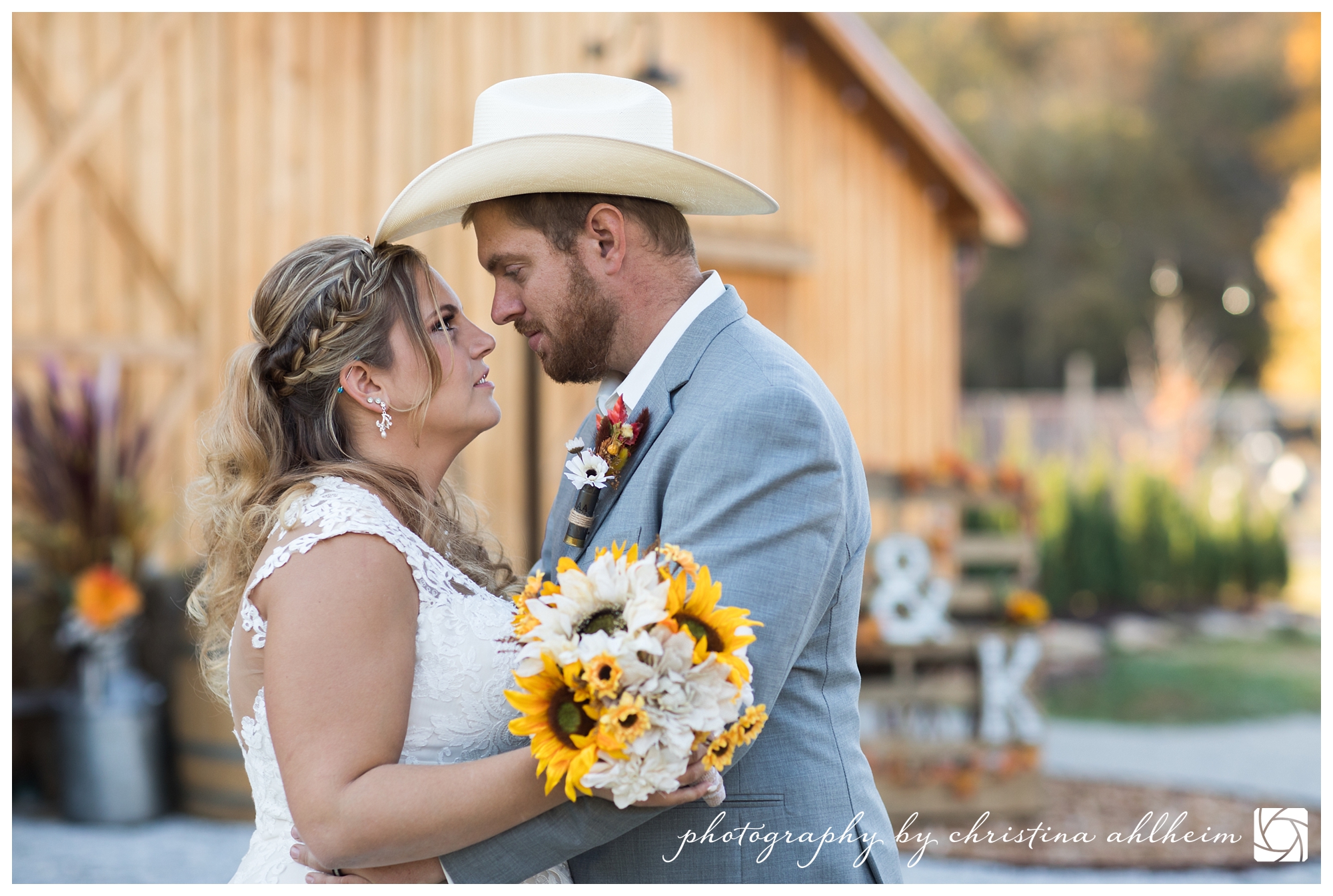 Foristell Valley Farms Fall Wedding Photography