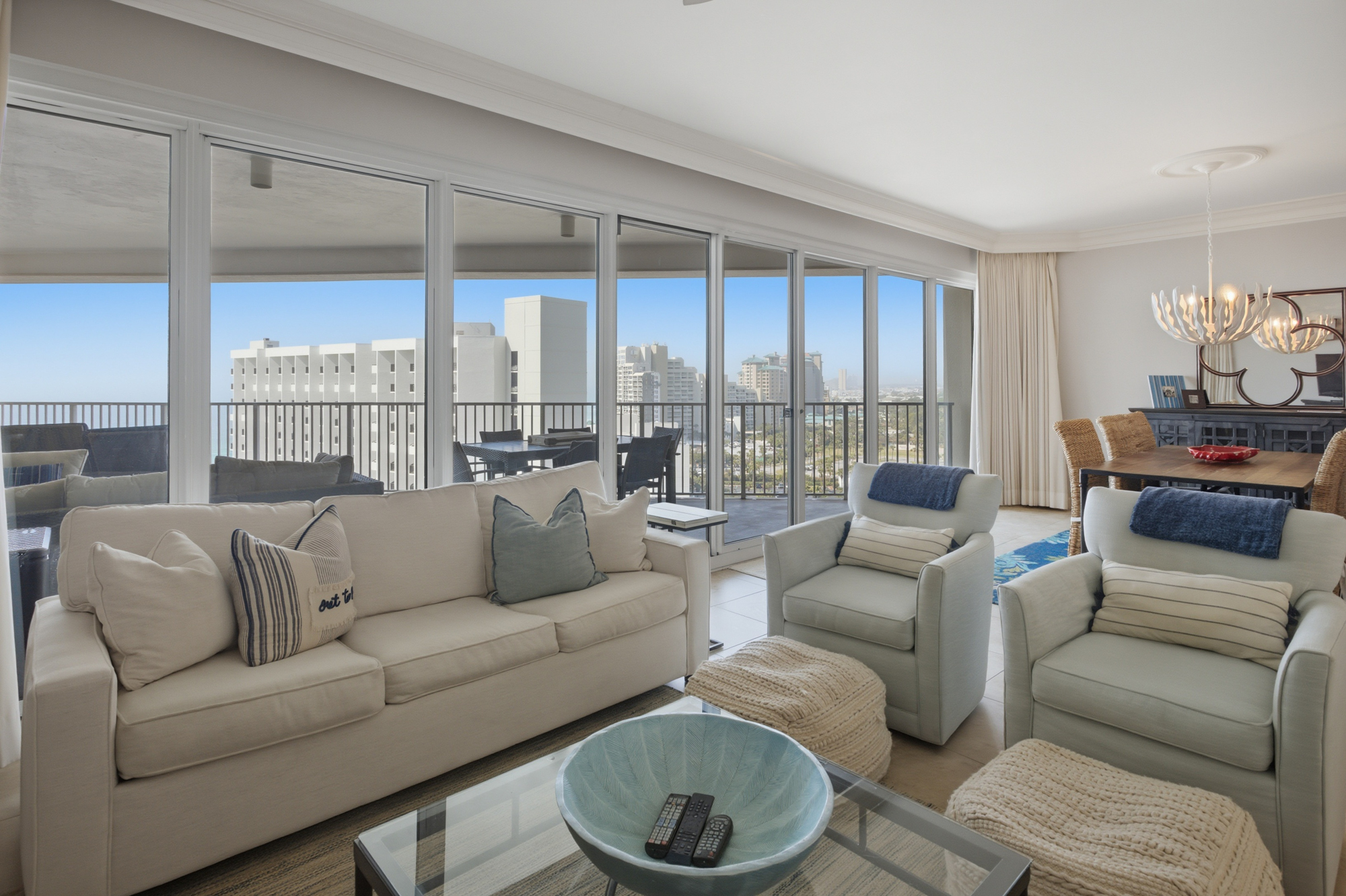 real estate photos of the inside of a condo in destin florida